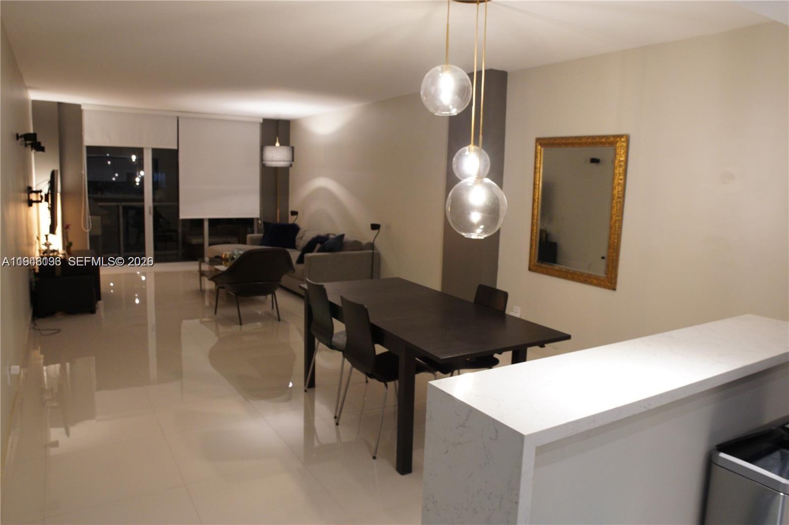 19390 Collins Ave 1422