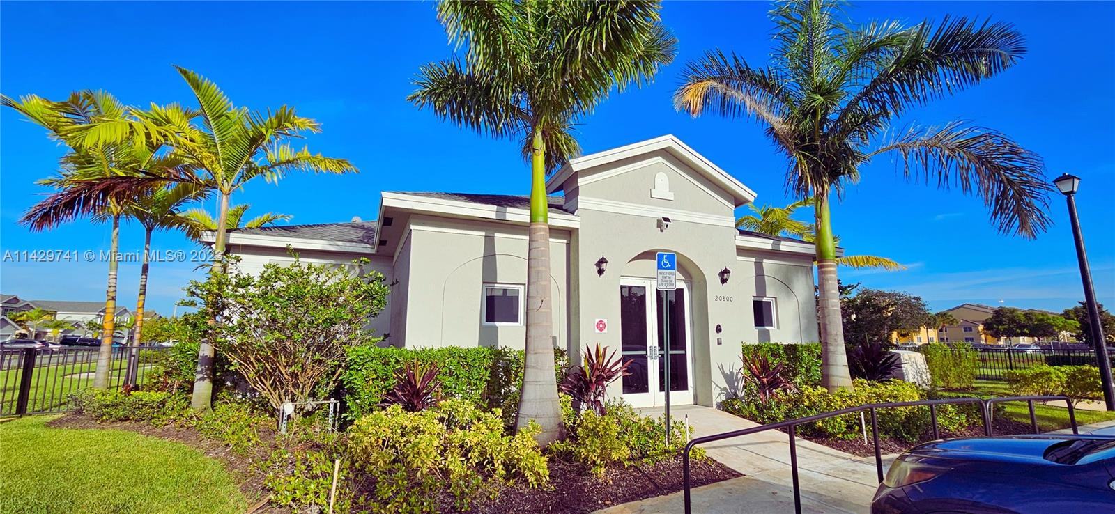 WALDEN PLACE - Residential
