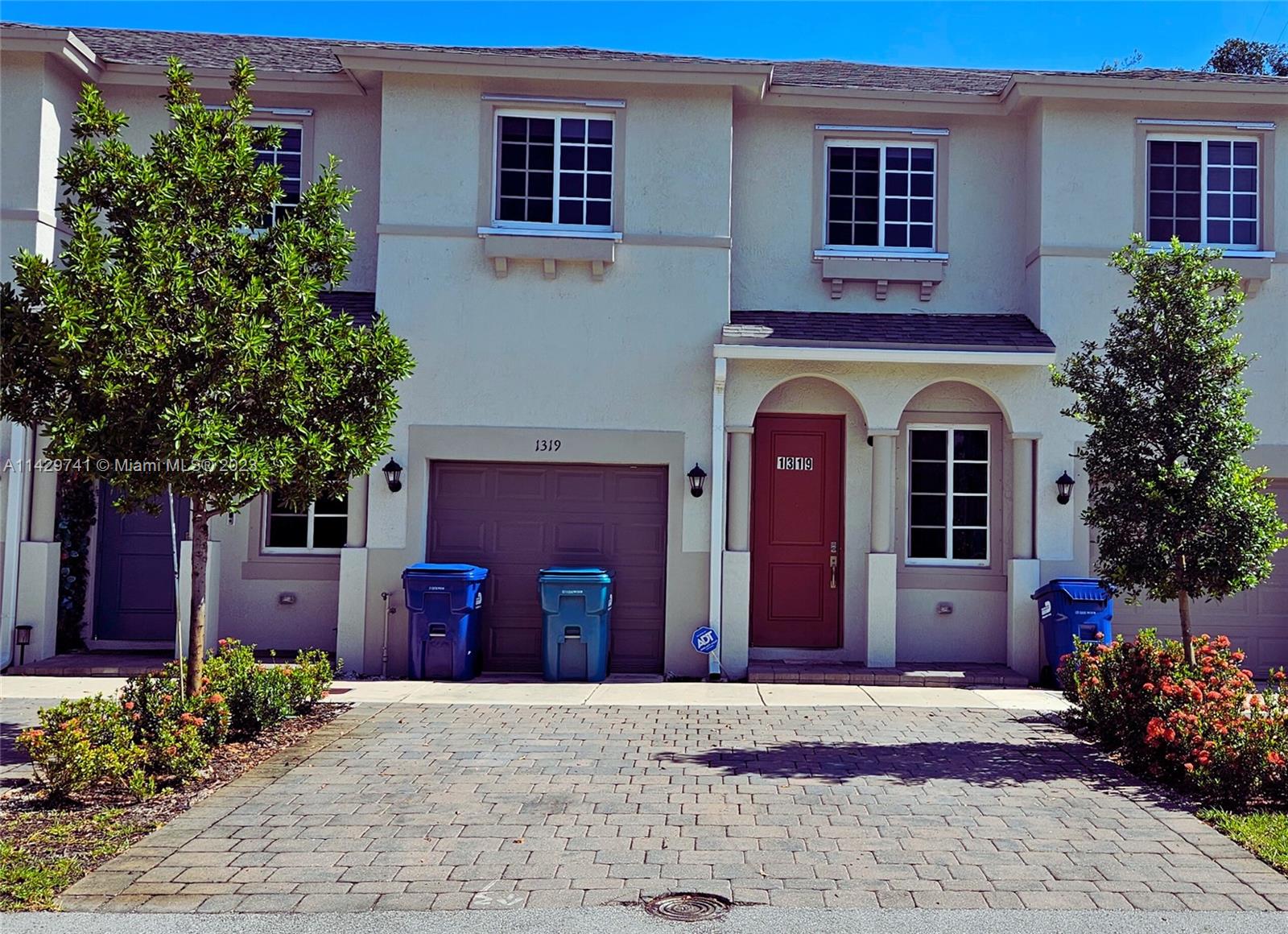 WALDEN PLACE - Residential
