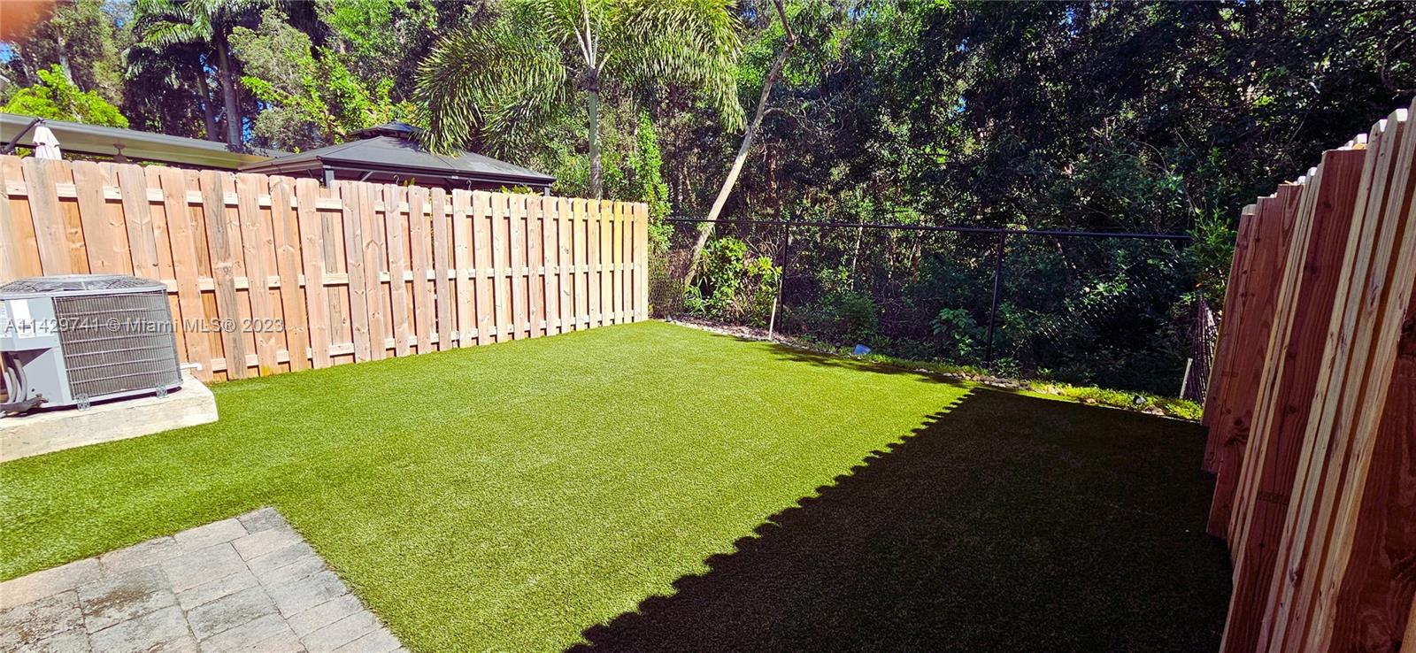 WALDEN PLACE - Residential