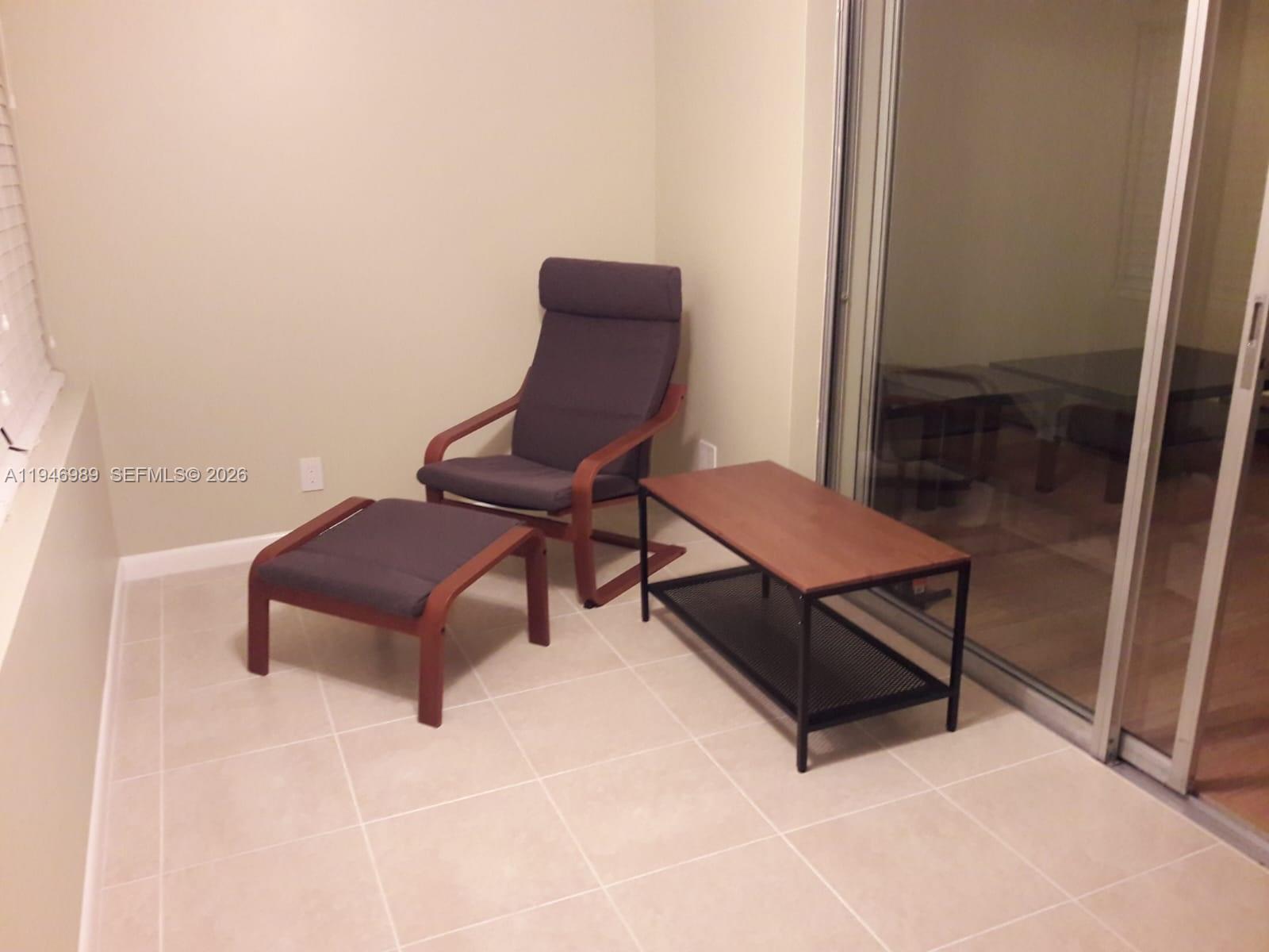 MEADOWBROOK LAKES VIEW CO - Residential