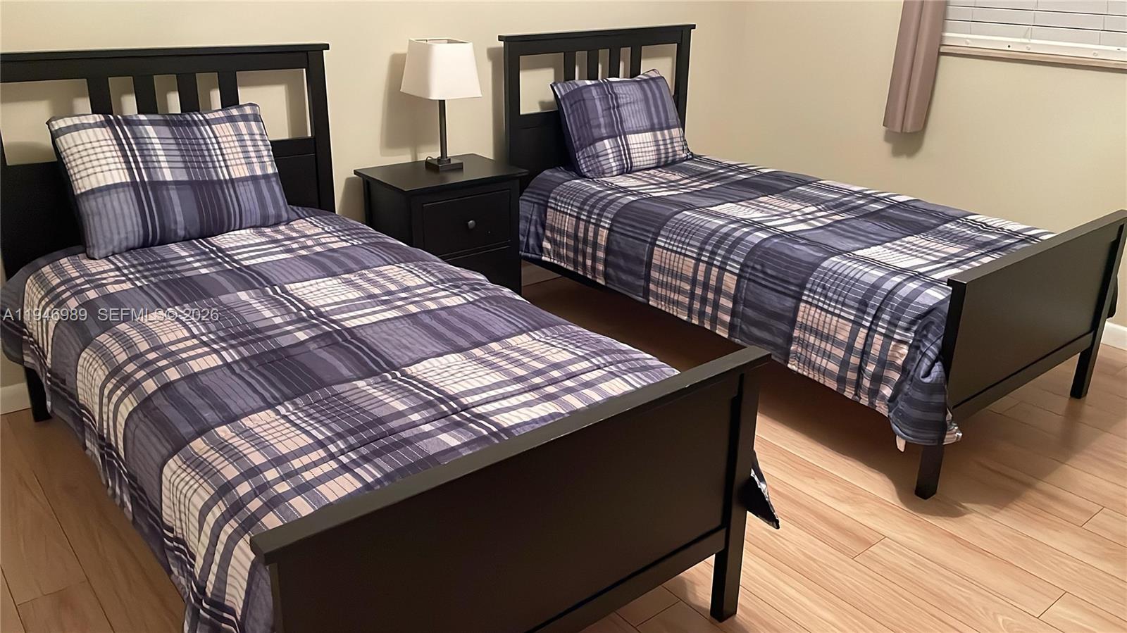 MEADOWBROOK LAKES VIEW CO - Residential