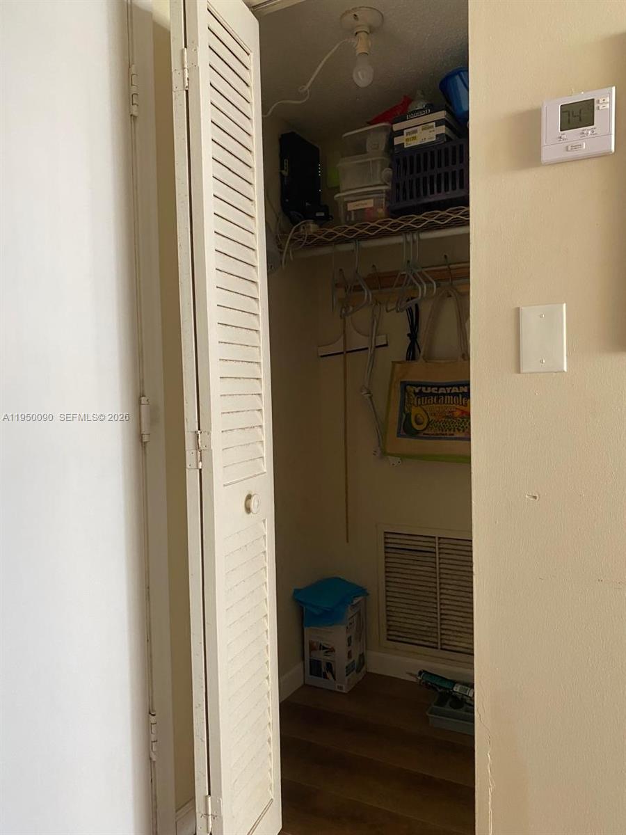 IMPERIAL TOWERS CONDO - Residential