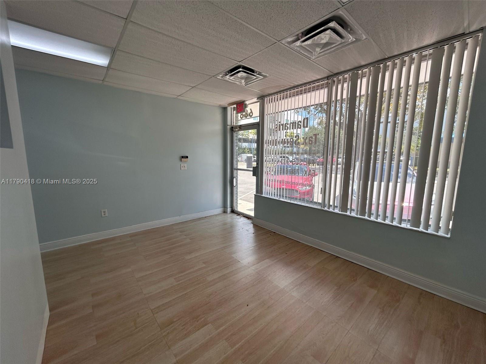 5245 NW 36th St