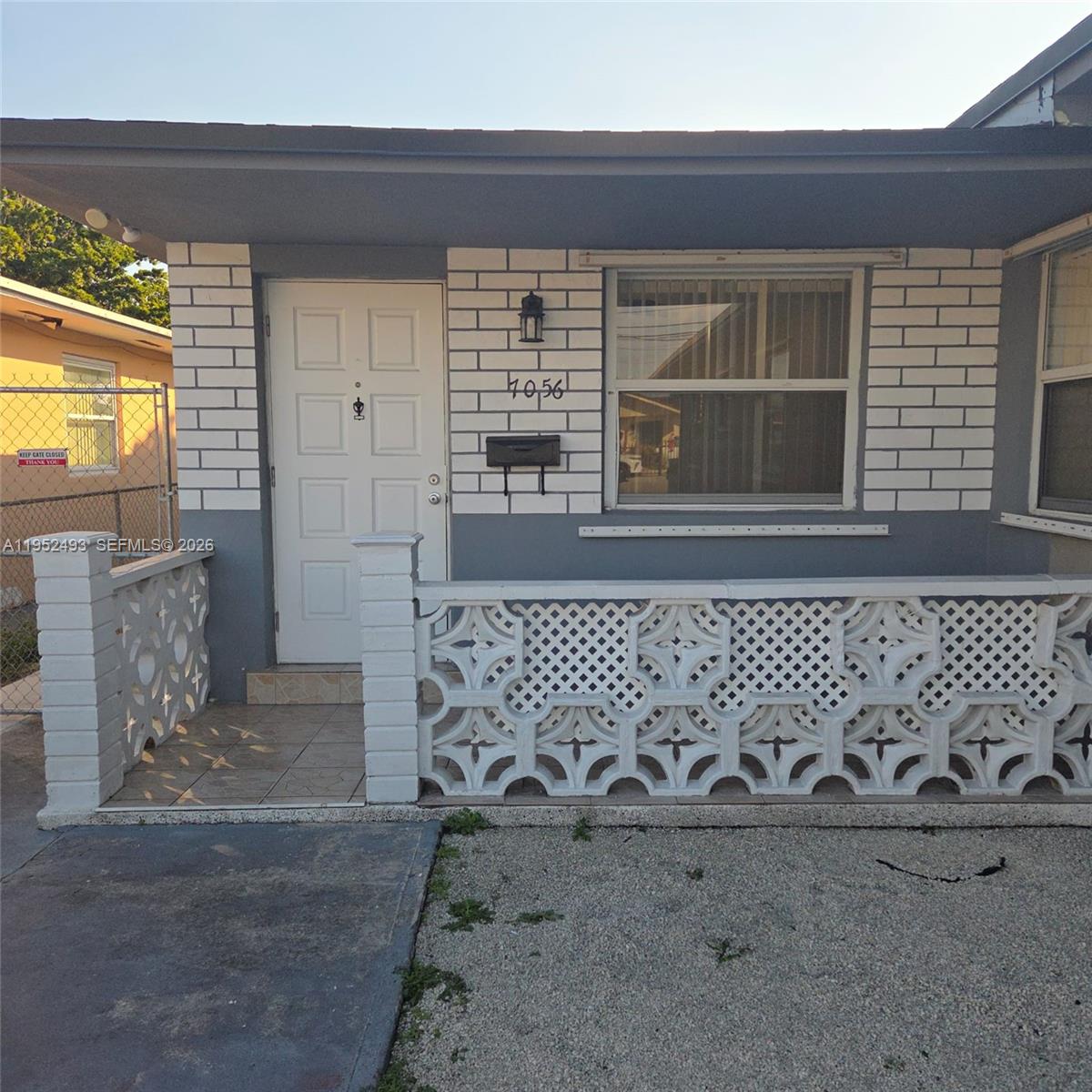 7056 SW 22nd St, Miami, FL, 33155/$869,900 1 7056 SW 22nd St