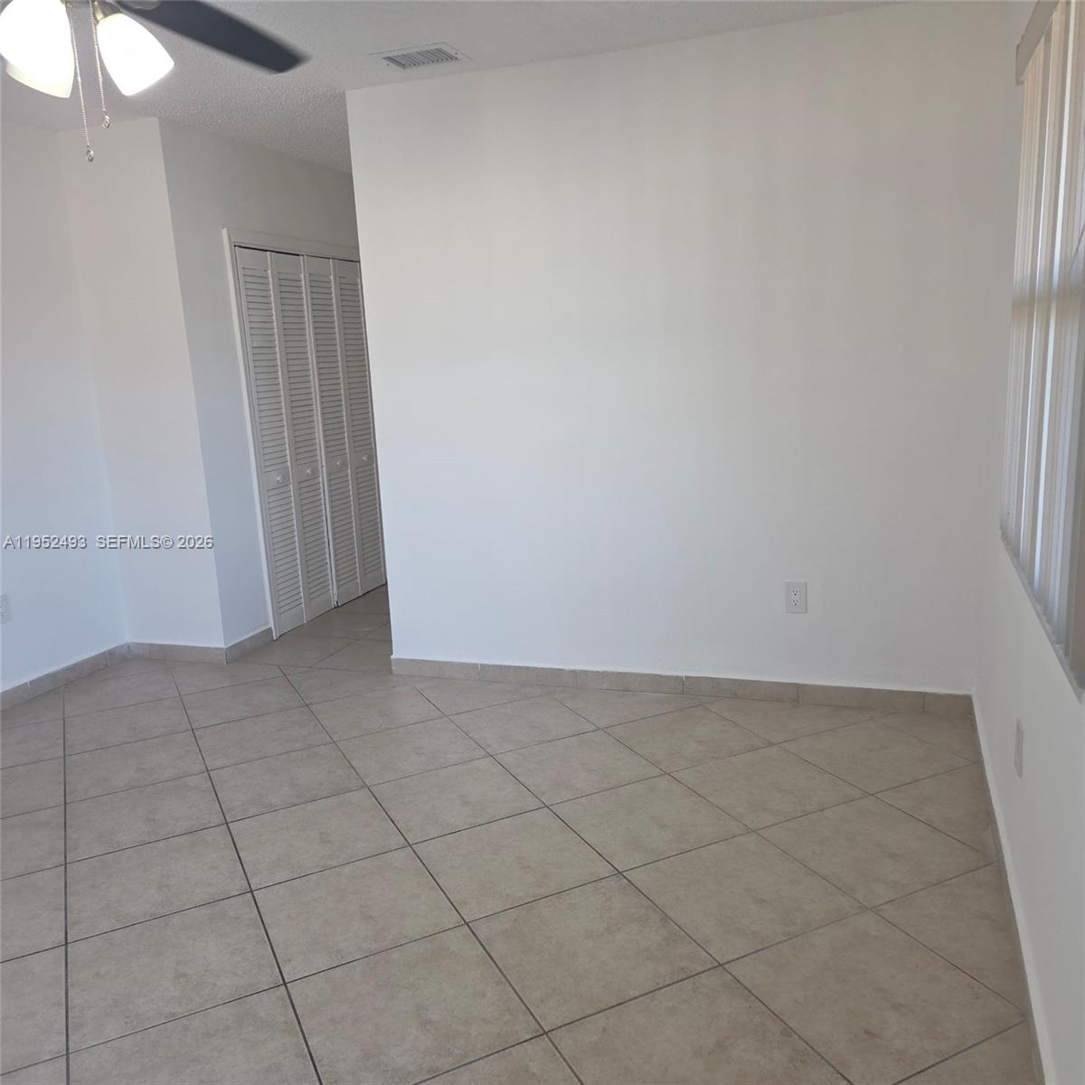 7056 SW 22nd St, Miami, FL, 33155/$869,900 2 7056 SW 22nd St