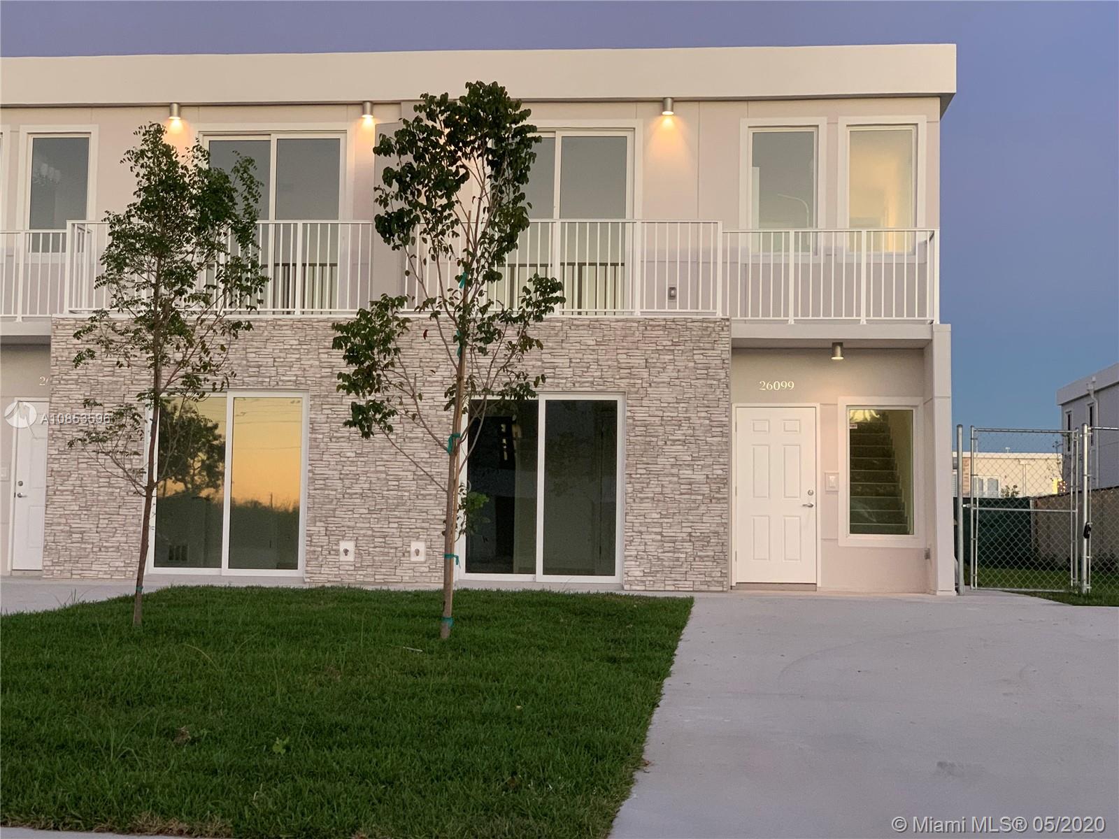 VITRAN AT NARANJA ESTATES - Residential