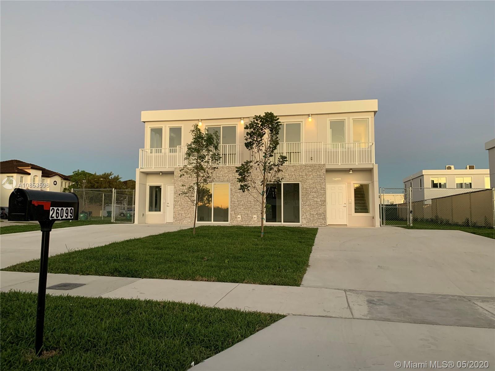 VITRAN AT NARANJA ESTATES - Residential