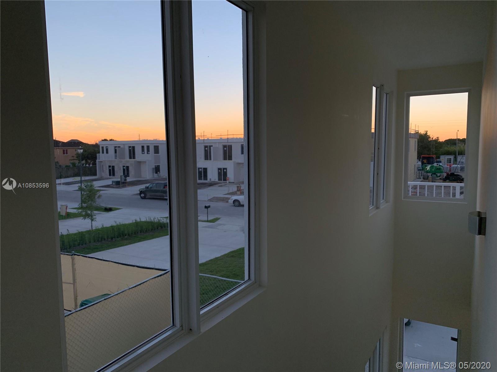 VITRAN AT NARANJA ESTATES - Residential