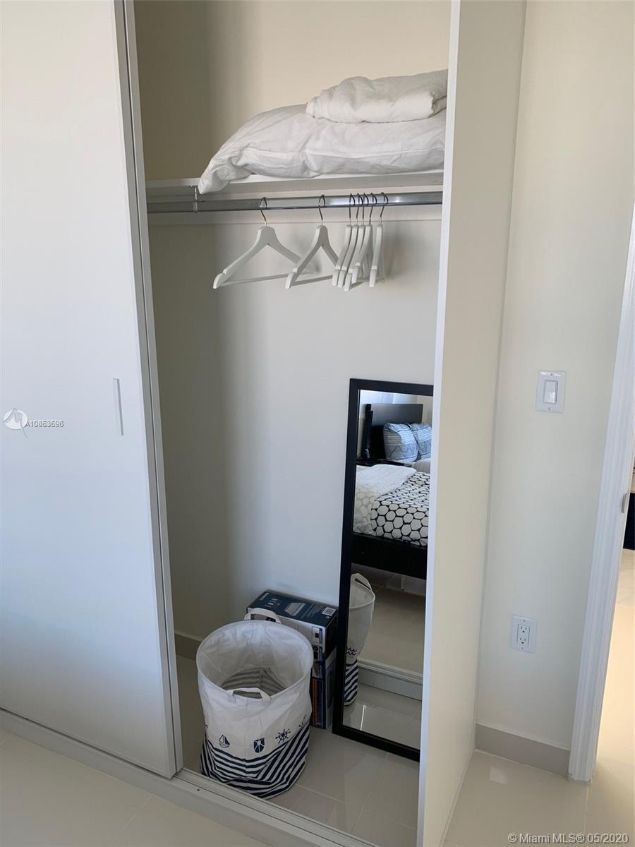 VITRAN AT NARANJA ESTATES - Residential