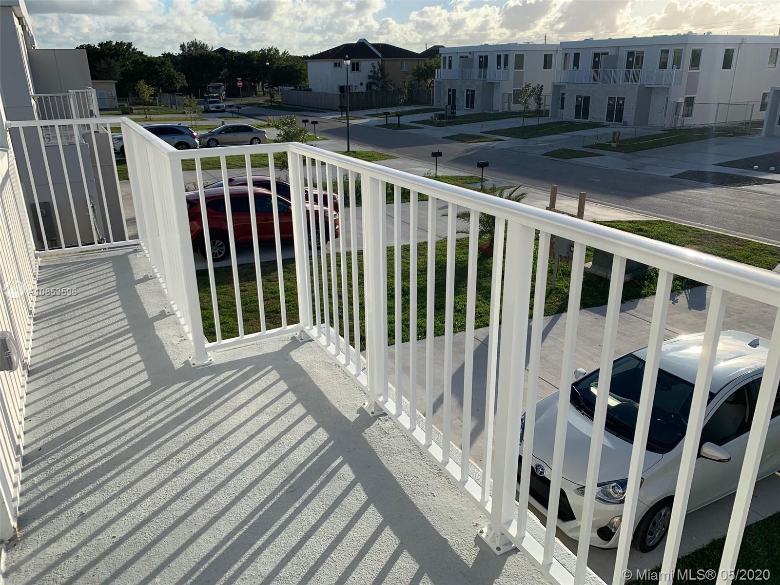 VITRAN AT NARANJA ESTATES - Residential