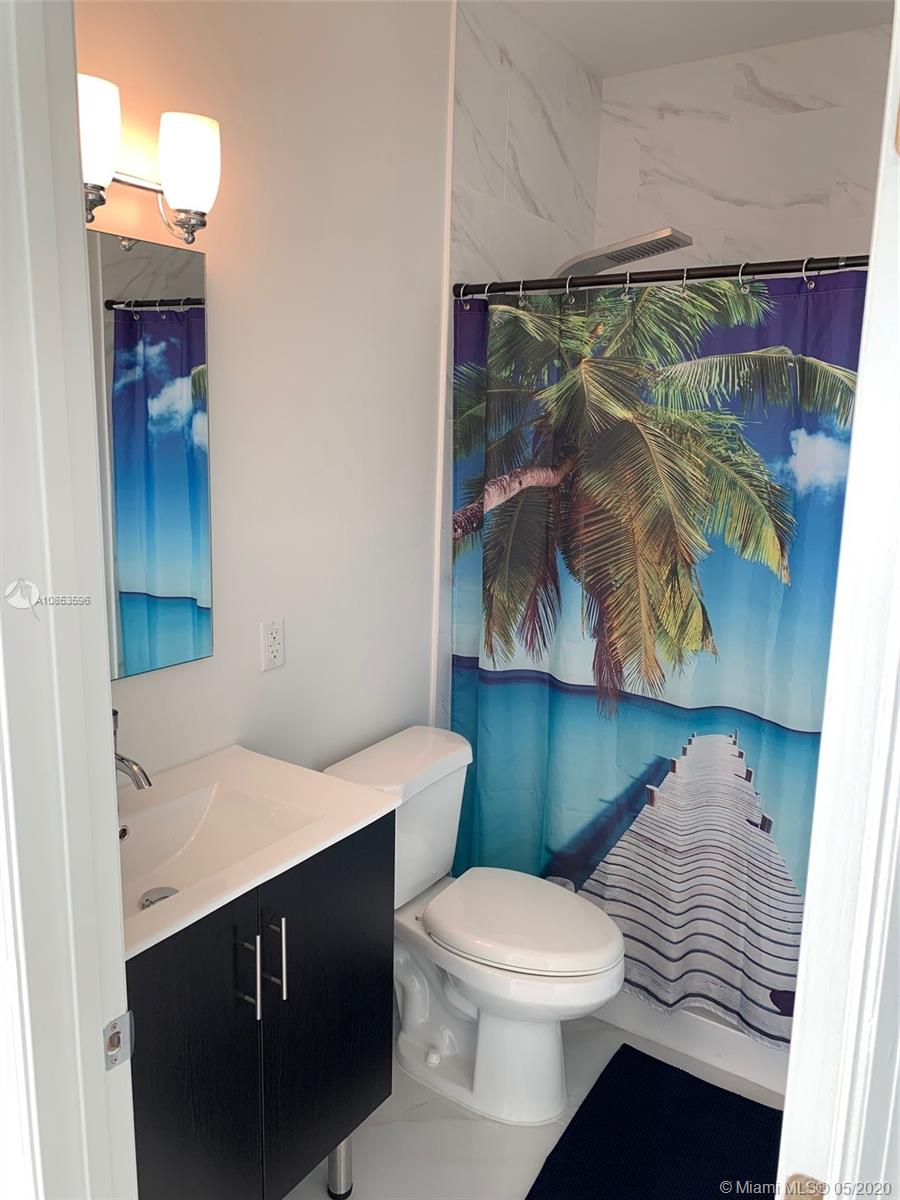 VITRAN AT NARANJA ESTATES - Residential