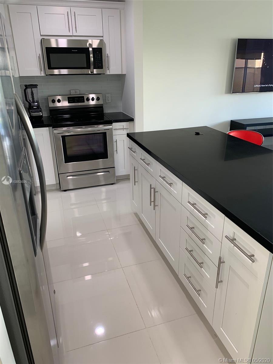 VITRAN AT NARANJA ESTATES - Residential