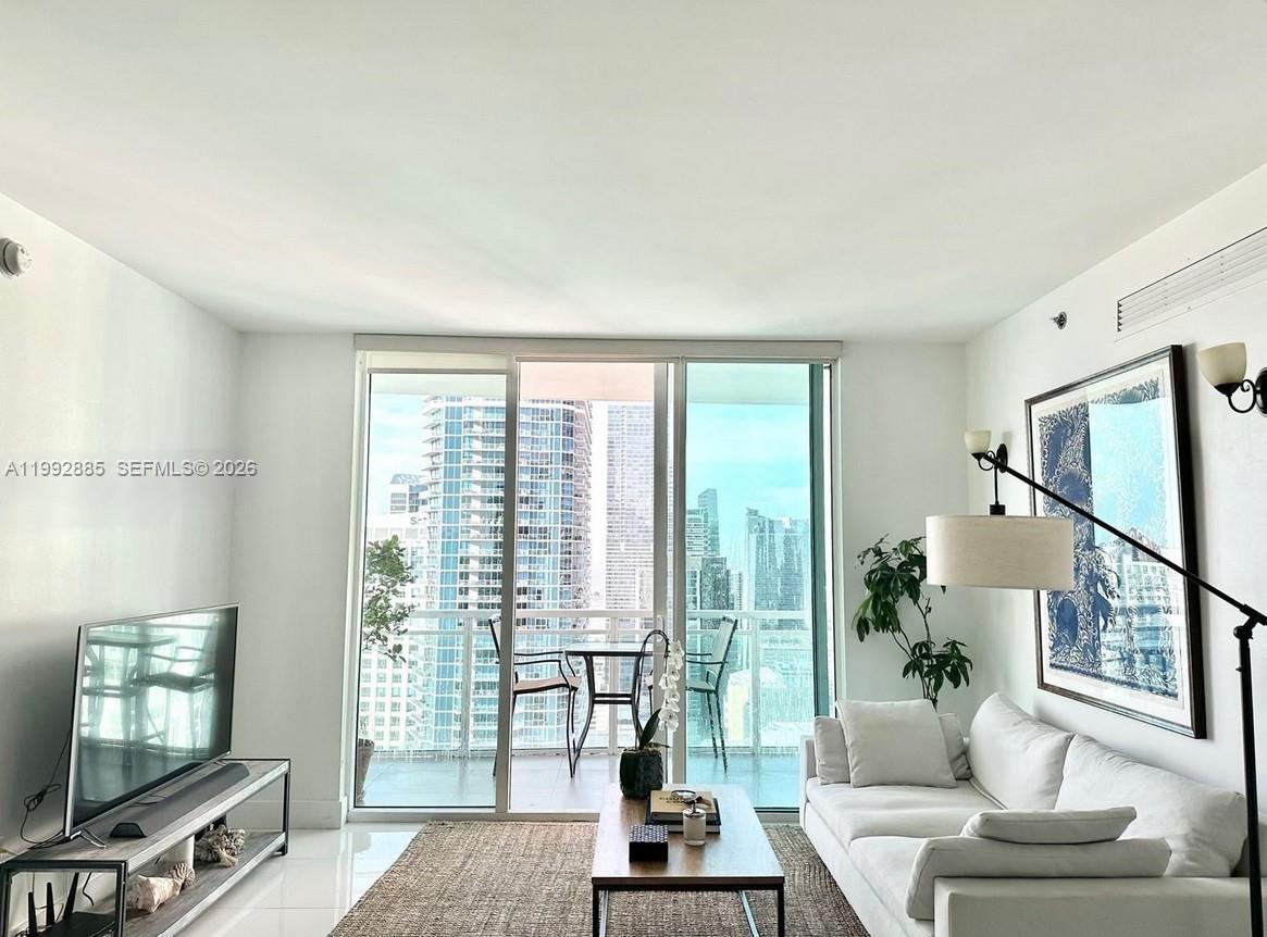 950 Brickell Bay Dr 3807