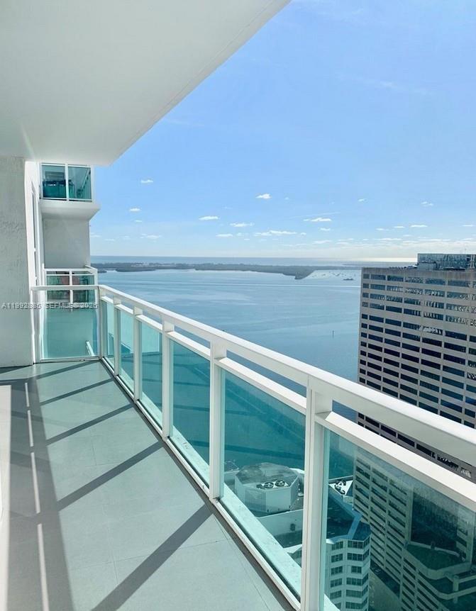 950 Brickell Bay Dr 3807