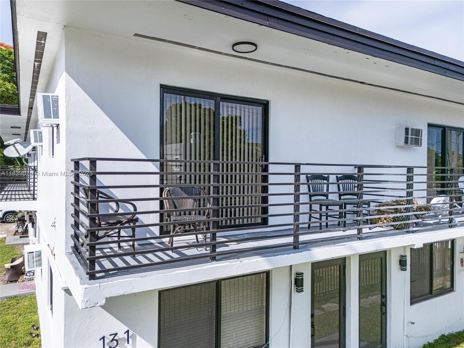 This apartment unit is completely remodeled with brand new appliances. It is close to the Design District, Wynwood, Downtown Miami, Miami Beach, etc.