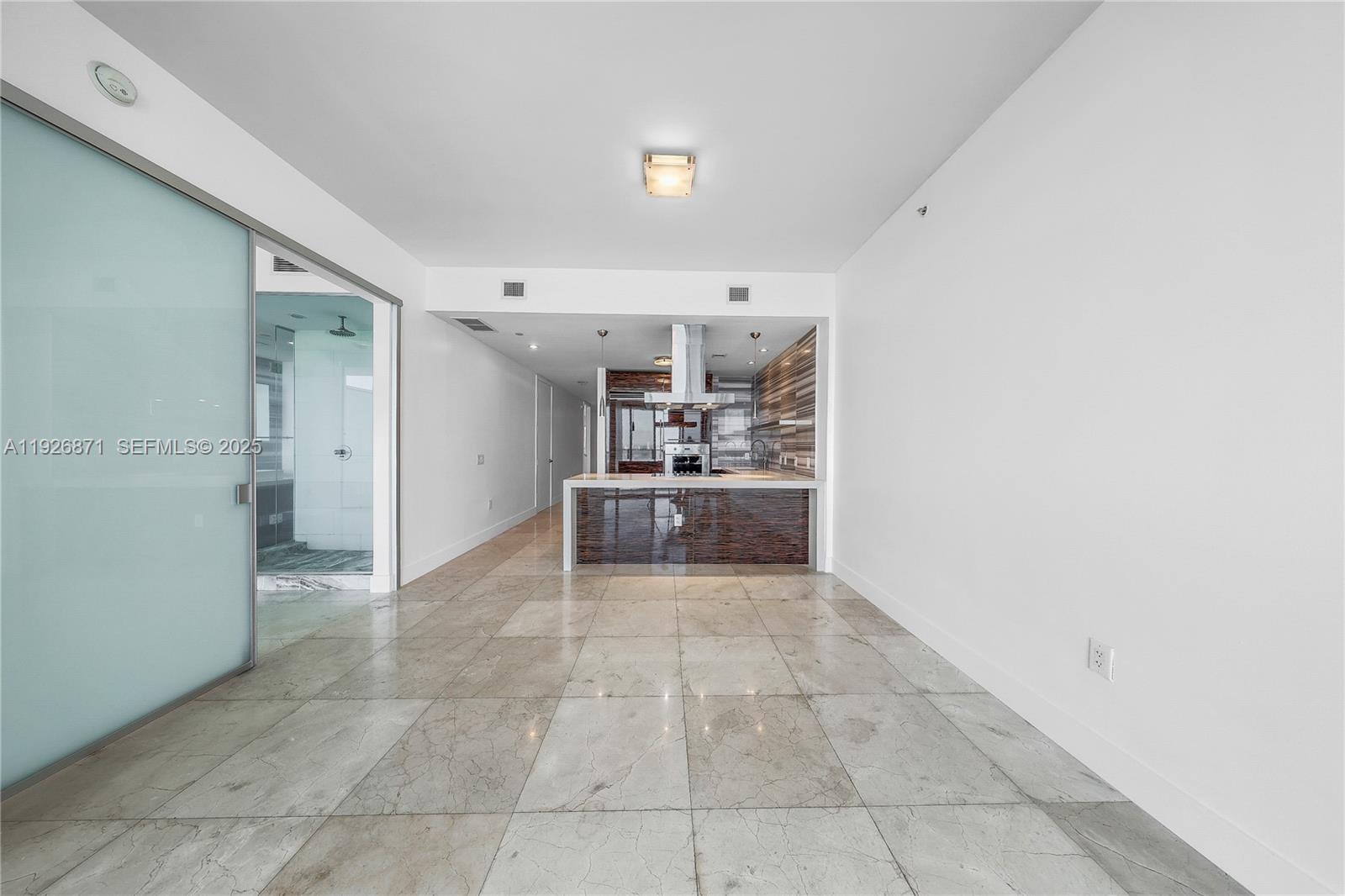 MARQUIS CONDO - Residential