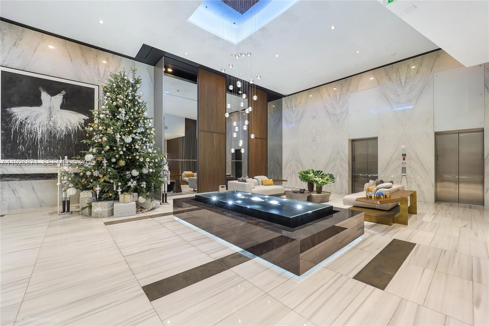 MARQUIS CONDO - Residential