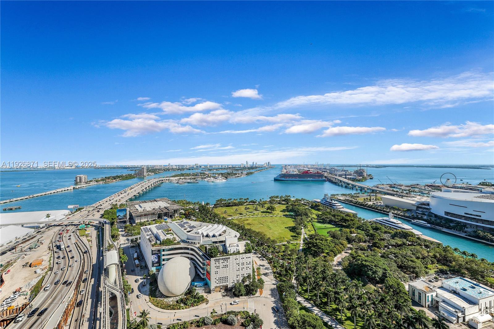 MARQUIS CONDO - Residential