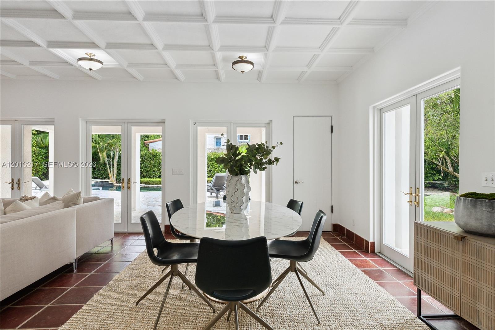 SPANISH COURT - Residential