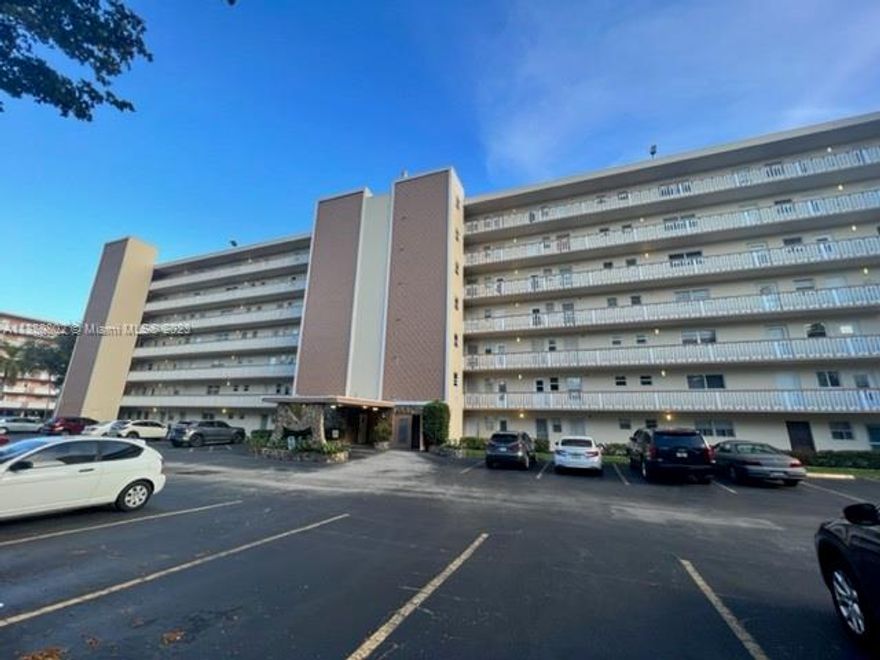 PRICE TO SELL!!  MOTIVATED OWNER....
BEAUTIFUL ONE IN A KIND UNIT FULY Remodeled Unit in Hallandale. Large 1 Bed/1.5 Bath unit with open kitchen Concept, new Vinyl floors, new Kitchen and Appliances, Quartz Countertop, community 55+,No one under 18 may reside, clubhouse, gym, pool and community washers/dryers on every floor. Close to the Beaches, Supermarkets, Restaurants, Gulf Stream Casino and much more!!!. 1 parking space and 1 storage unit. 
AS IS SALE. LISTING INFORMATION IS SUBJECT TO ERROR, OMISSION AND CHANGES. Buyer/buyer agent is responsible for verifying all information contained in this listing-and HOA info/restrictions if applicable