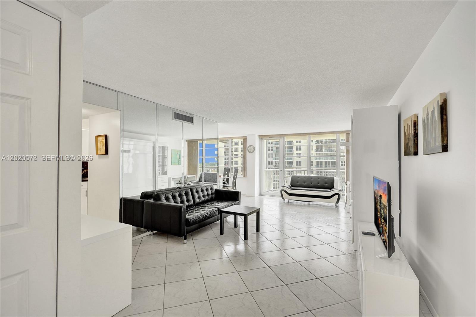 WINSTON TOWERS 400 CONDO - Residential