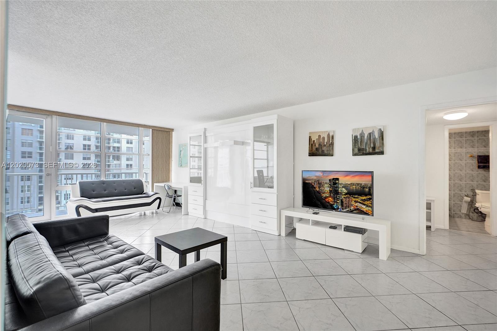 WINSTON TOWERS 400 CONDO - Residential