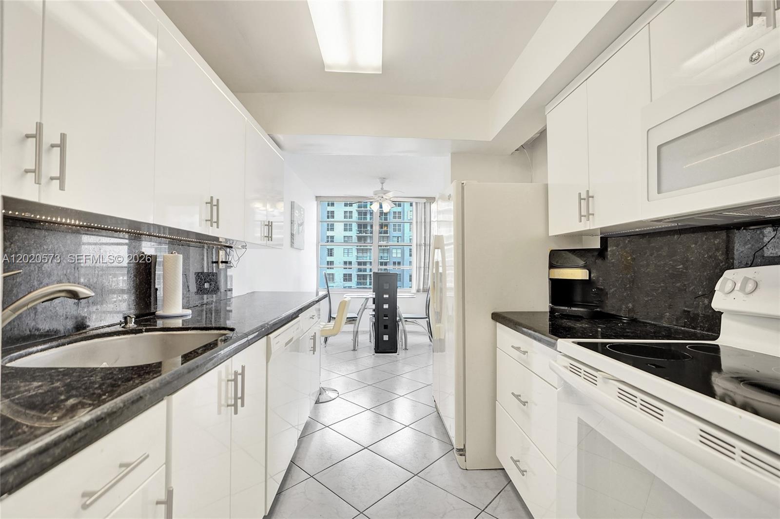 WINSTON TOWERS 400 CONDO - Residential