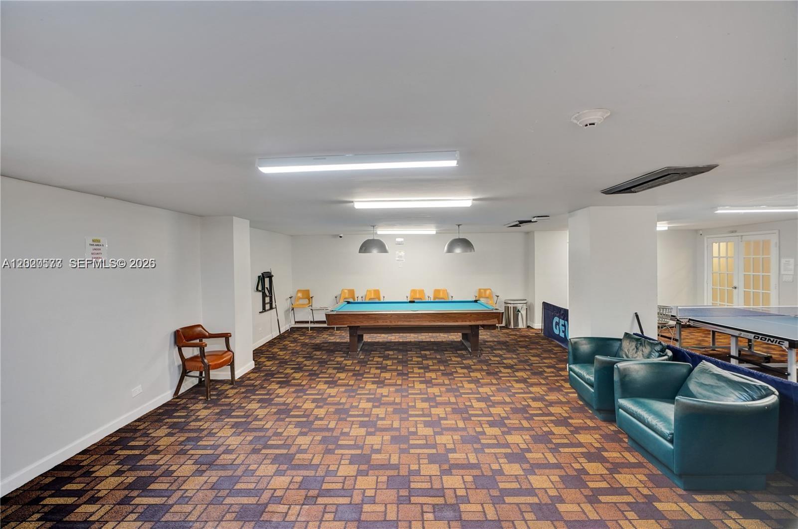 WINSTON TOWERS 400 CONDO - Residential