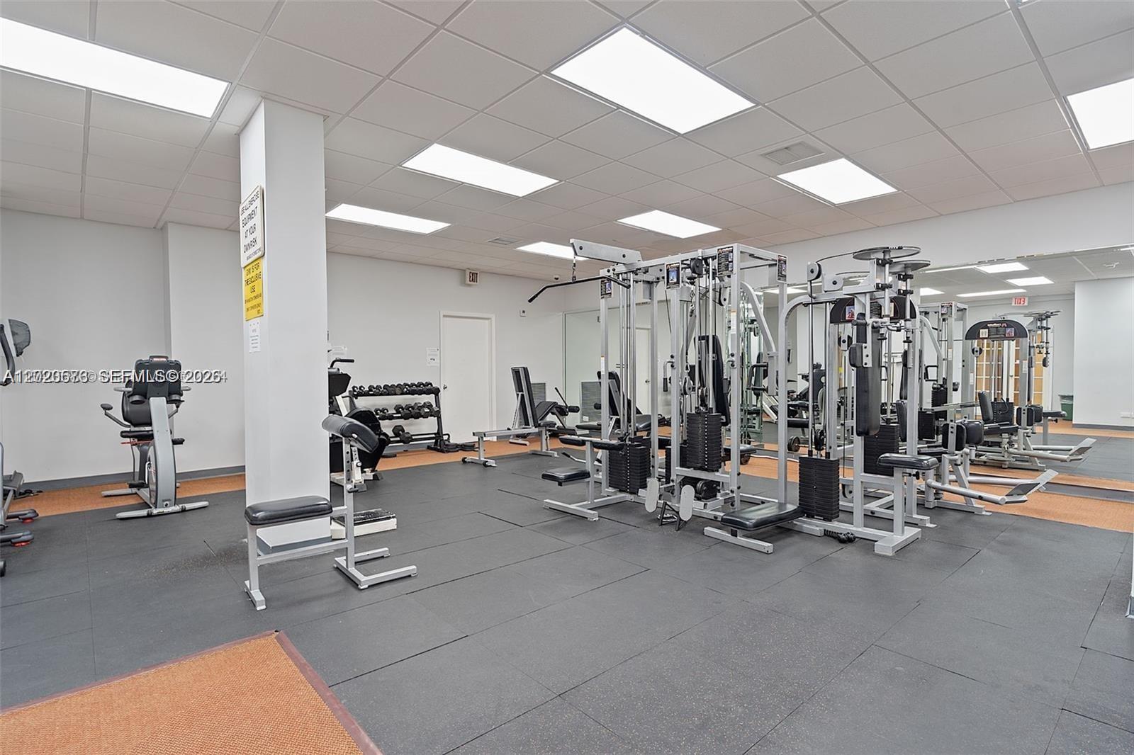 WINSTON TOWERS 400 CONDO - Residential