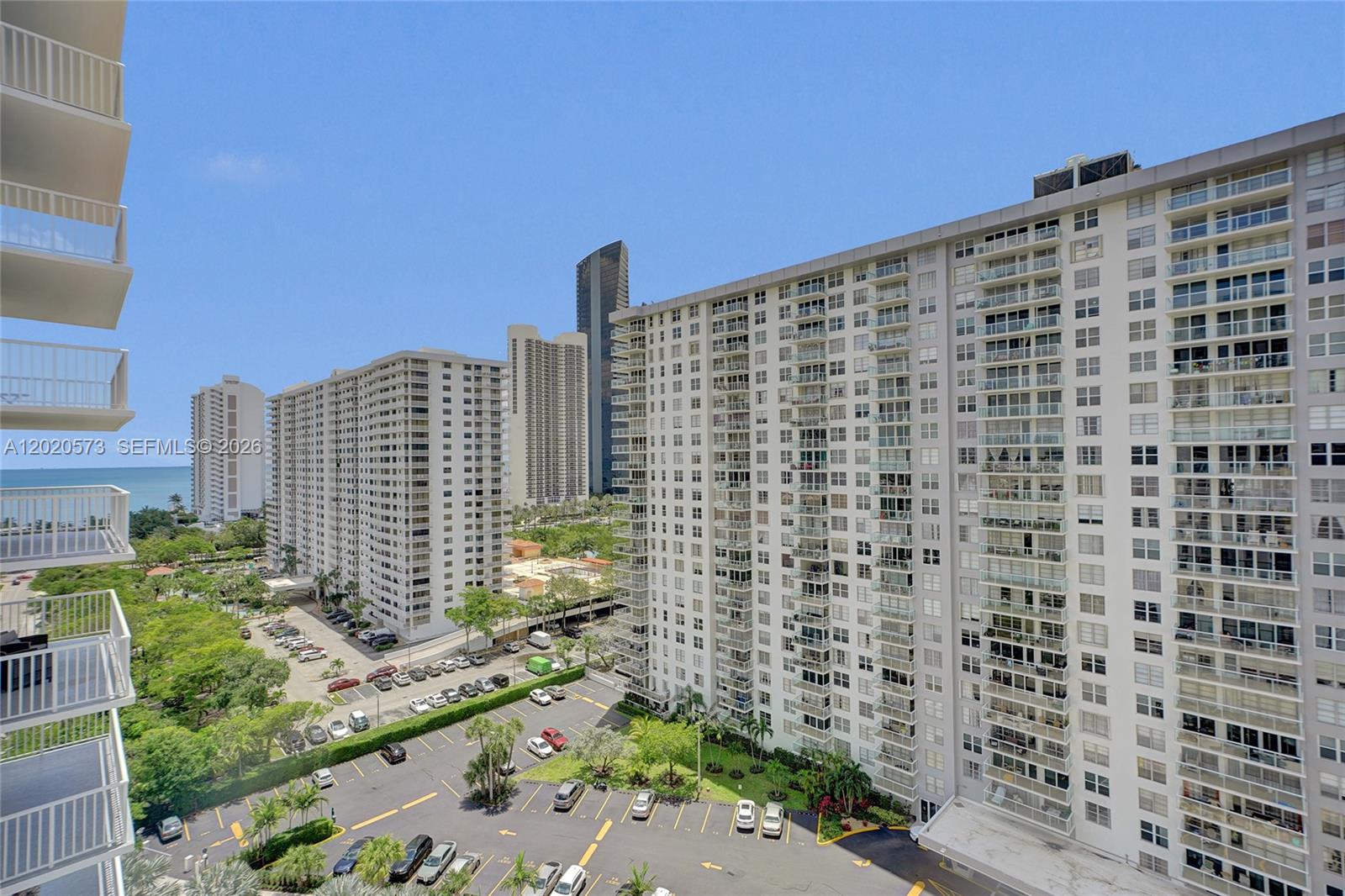 WINSTON TOWERS 400 CONDO - Residential