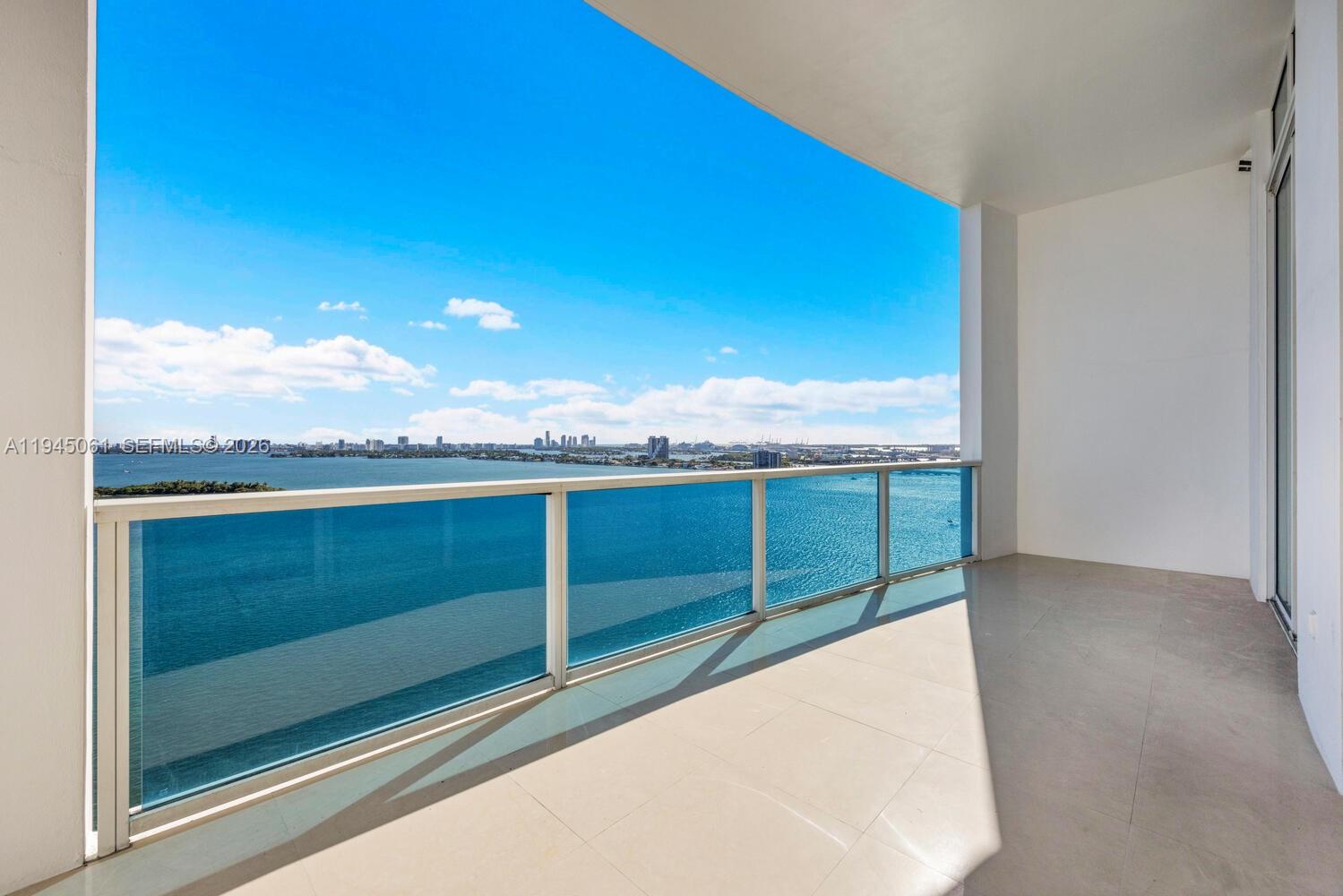 NEW WAVE CONDO - Residential