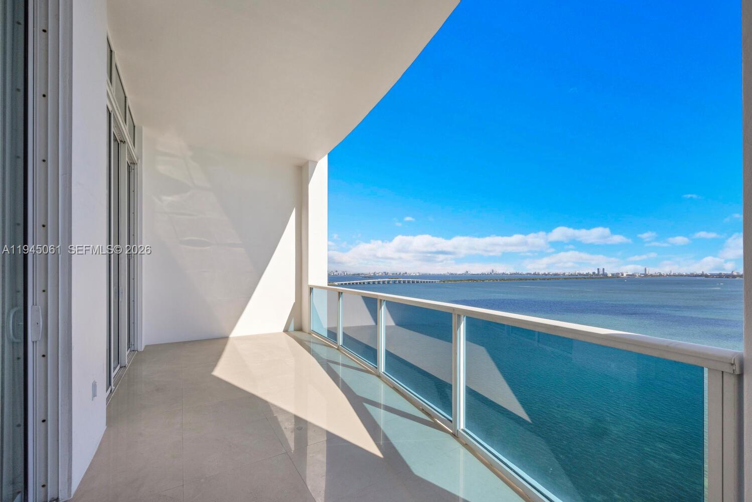 NEW WAVE CONDO - Residential