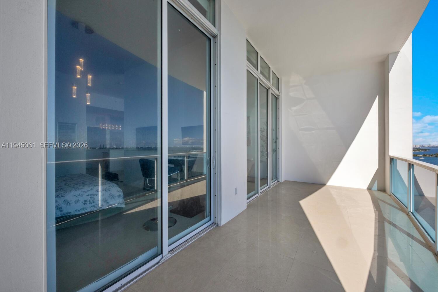 NEW WAVE CONDO - Residential