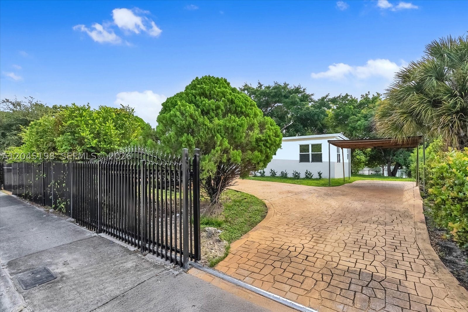 13415 NW 22nd Ave, Miami FL 33167