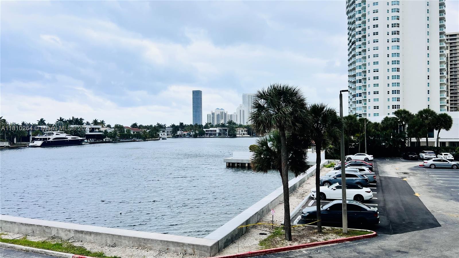 20515 E Country Club Dr 245, Aventura, Miami-Dade County, Florida - 2 Bedrooms  
2 Bathrooms - 