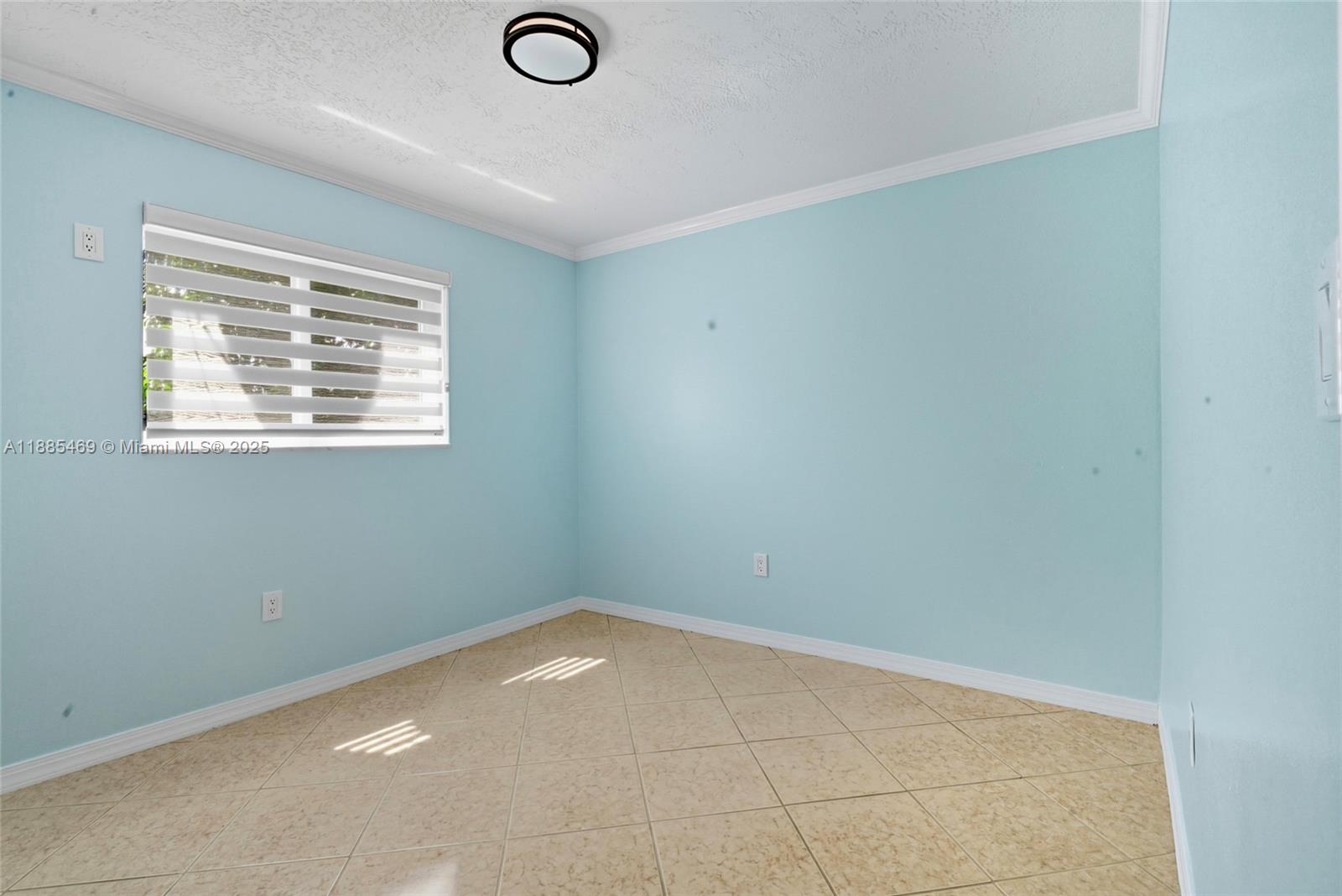 SUNRISE GOLF VILLAGE SEC - Residential