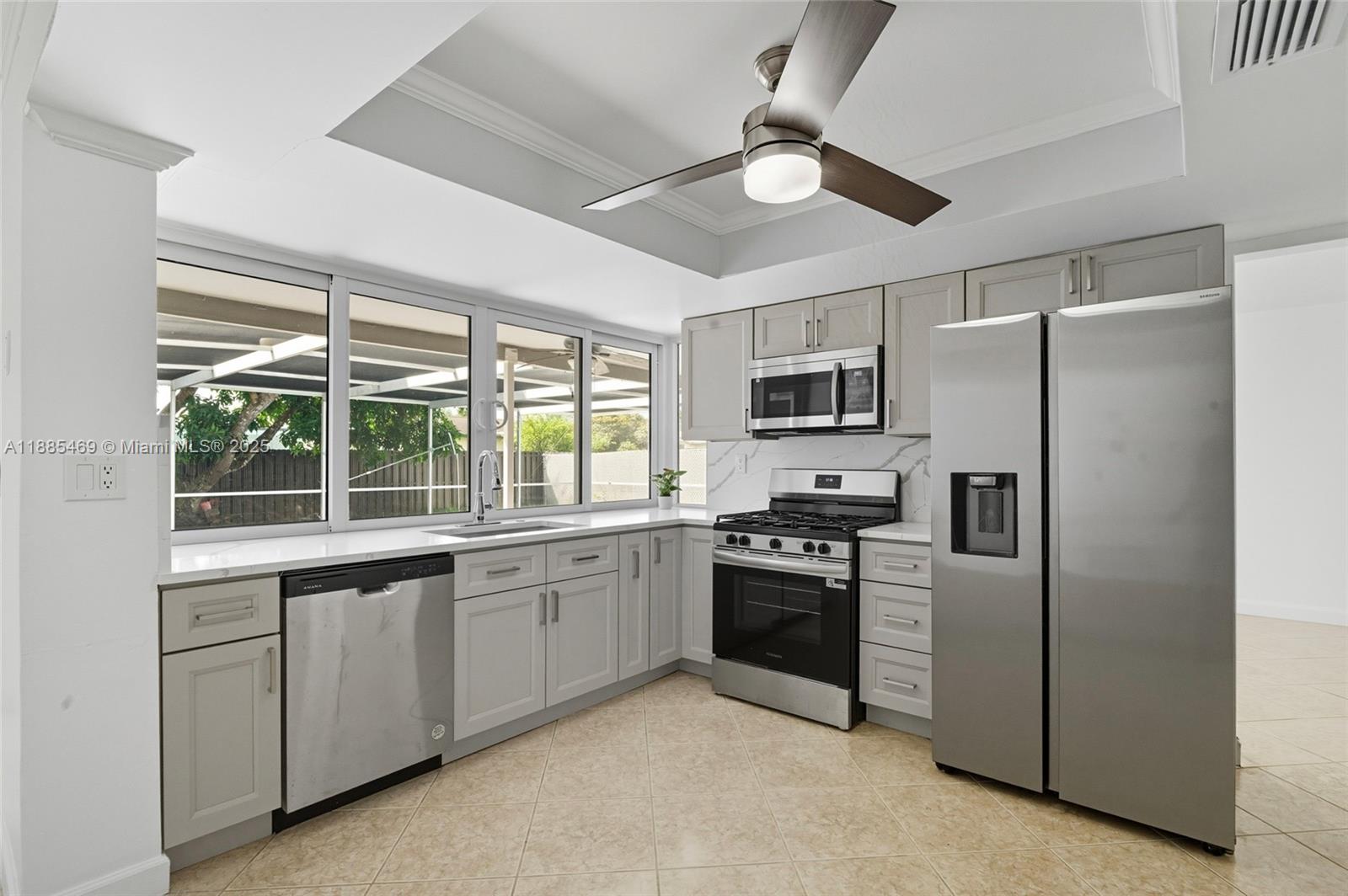 SUNRISE GOLF VILLAGE SEC - Residential