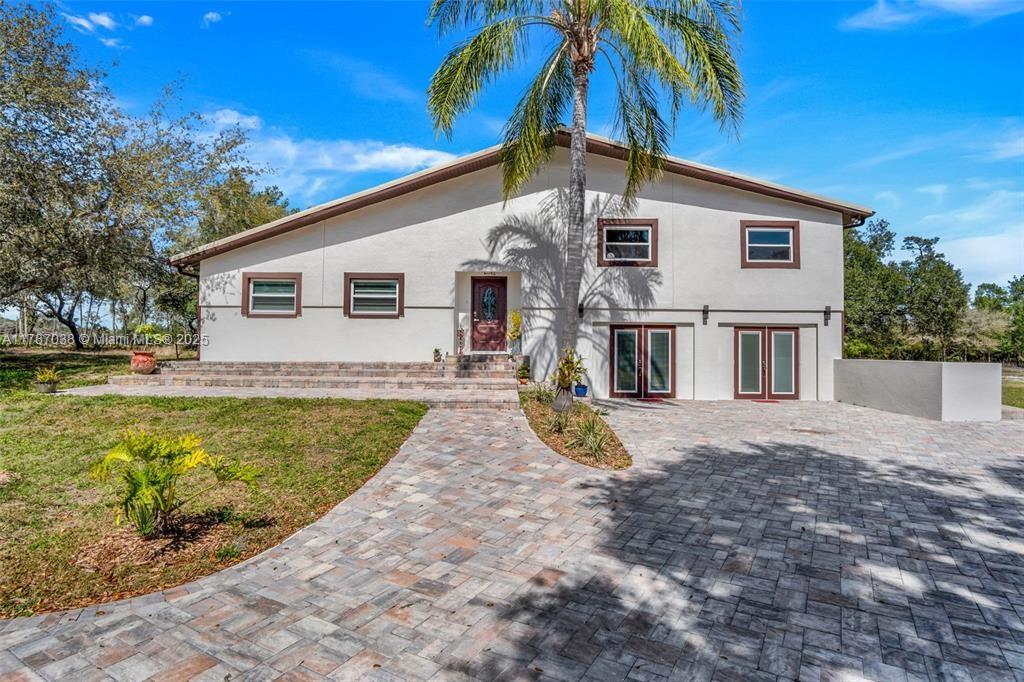 Just 45 minutes from Orlando Fl, Ready for move in. Additionally, it has a mobile home ready to live with 3 bedrooms and 1 bathroom. Motivated sellers. Owner financing * 1.2M / 10 years term / 550K down payment / 650K financing at 6.5 rate by the owner , there is a separate mobile home with 3 bedrooms and 1 bathroom, perfect for extended family, guests, or rental income. The property includes a spacious storage building already equipped with water and electricity, offering potential to convert it into a guest room, home office, or gym. Theres also a large workshop/taller ideal for storing heavy machinery, working on mechanical projects, agricultural equipment. Nature lovers will appreciate the variety of mature fruit trees including mango, avocado, mamoncillo, lemon, and pineapple.