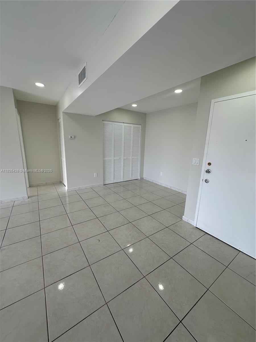 7747 SW 86th St D-409
