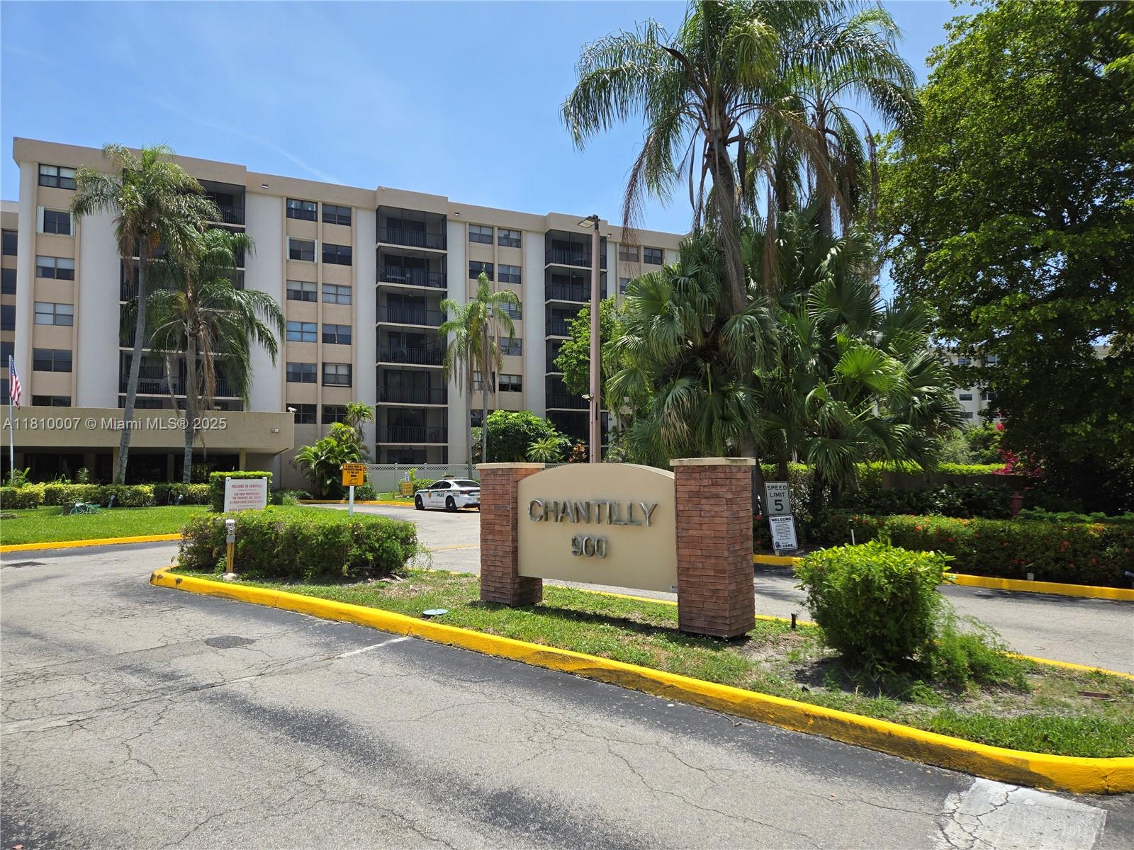 CHANTILLY CONDO - Residential