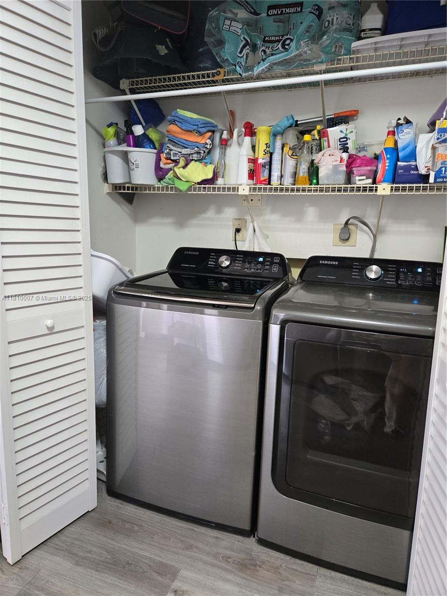 CHANTILLY CONDO - Residential