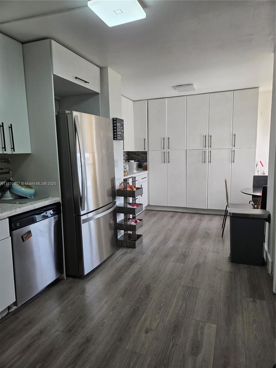 CHANTILLY CONDO - Residential