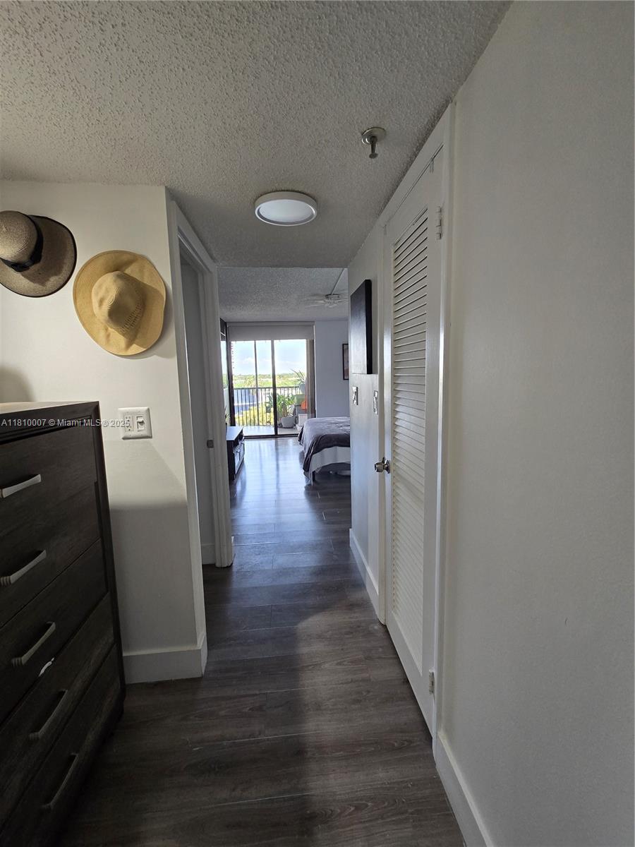 CHANTILLY CONDO - Residential