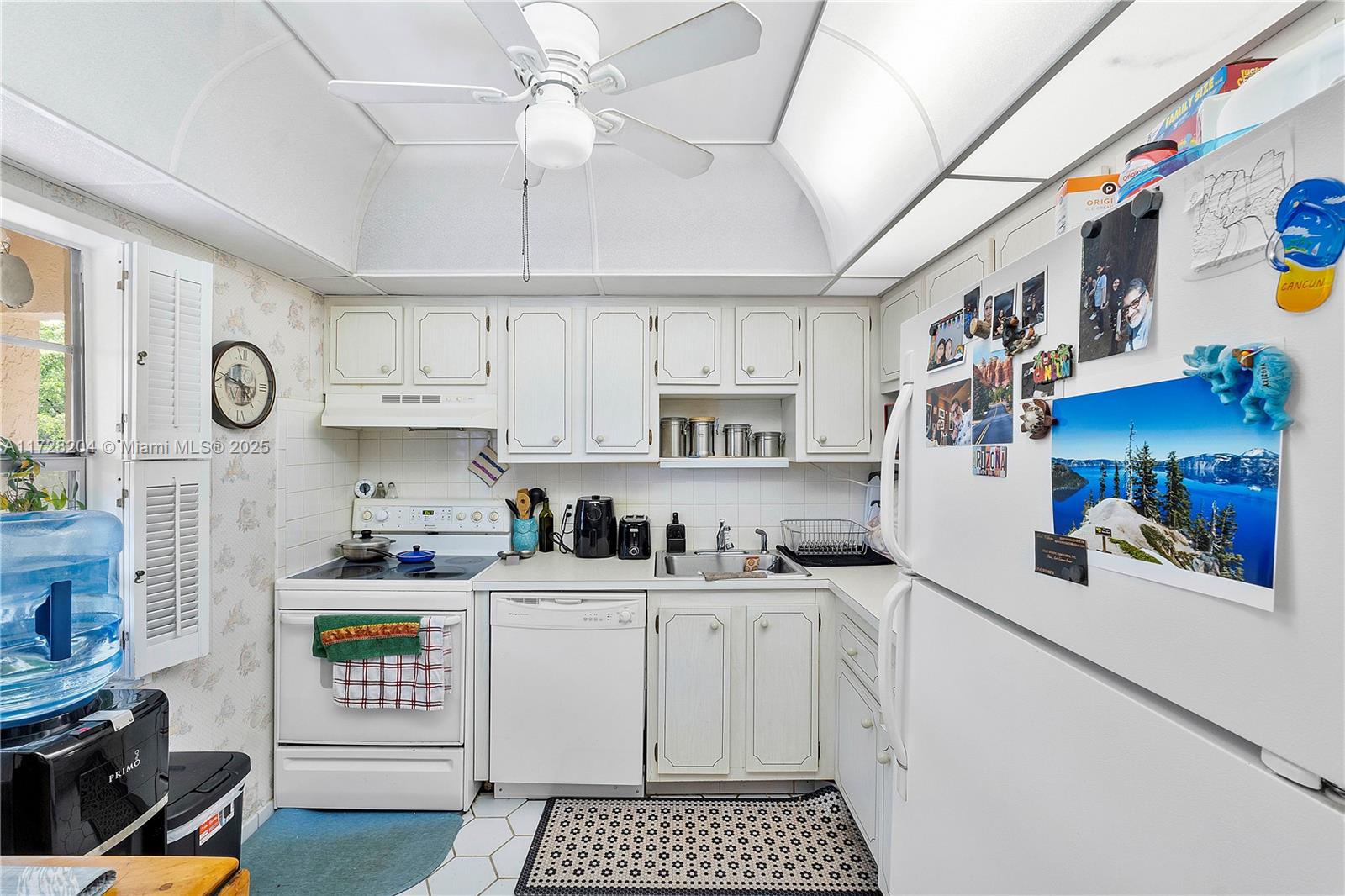 ORIOLE GOLF & TENNIS CLUB - Residential