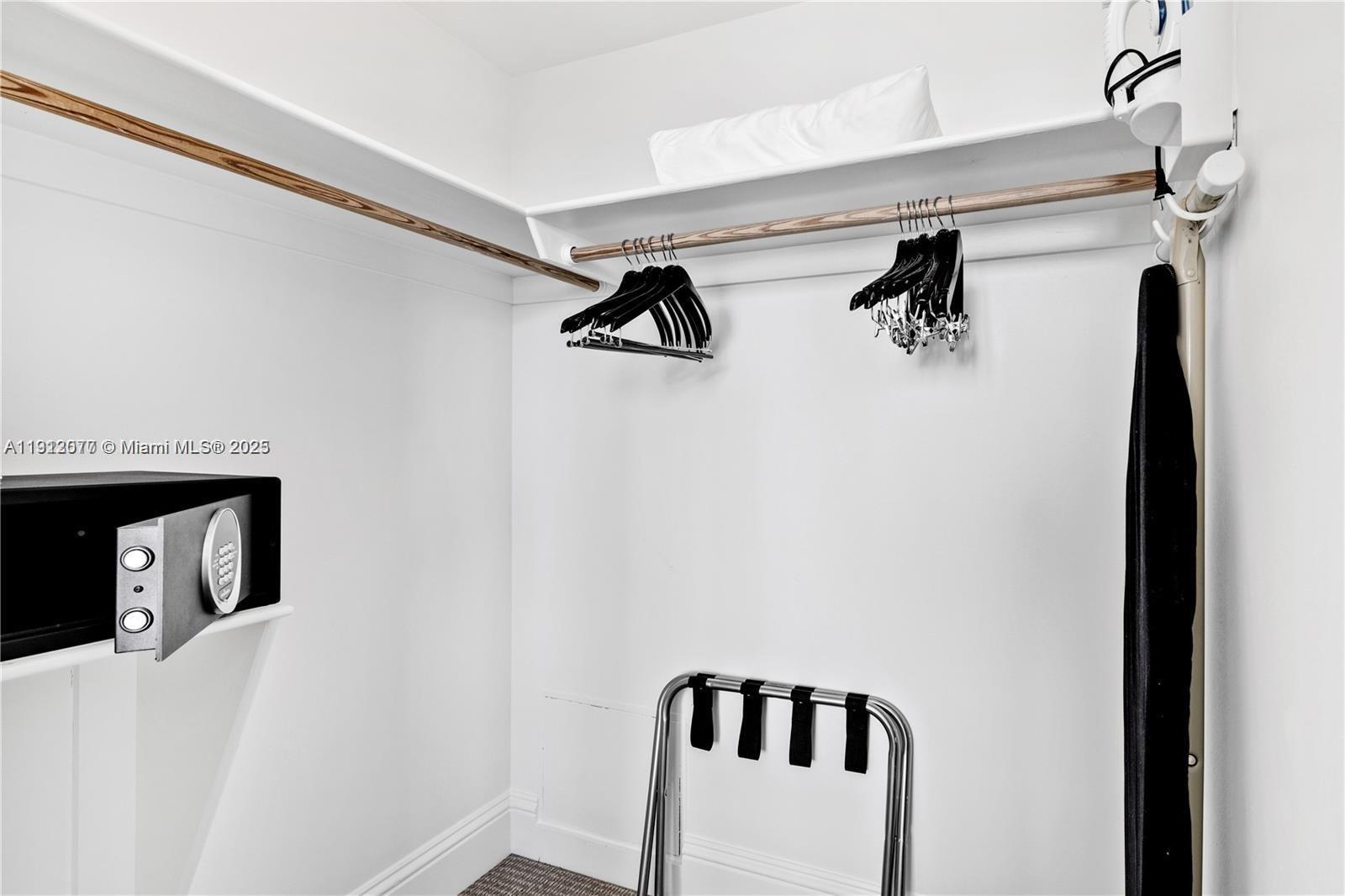 FONTAINEBLEAU II CONDO - Residential