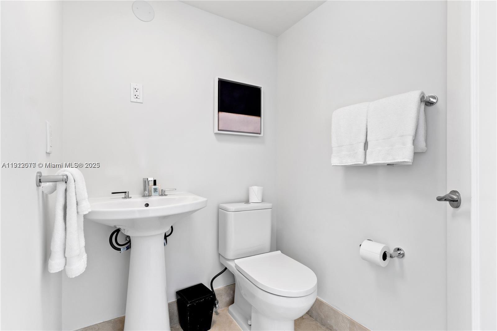 FONTAINEBLEAU II CONDO - Residential