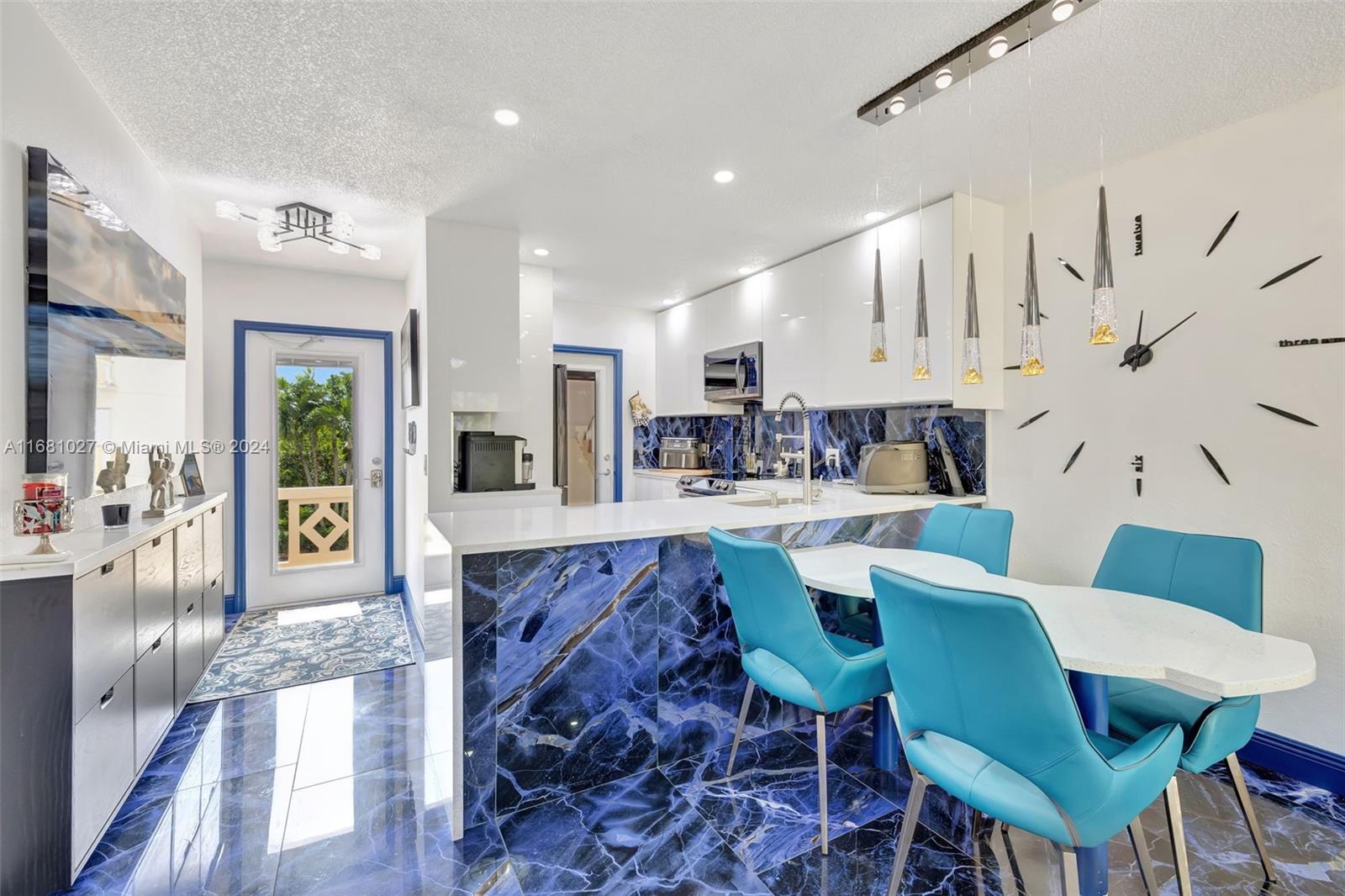KAHLUA GARDENS CONDO - Residential