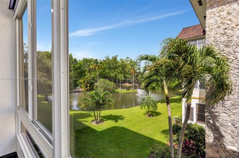 A home in Lauderdale Lakes