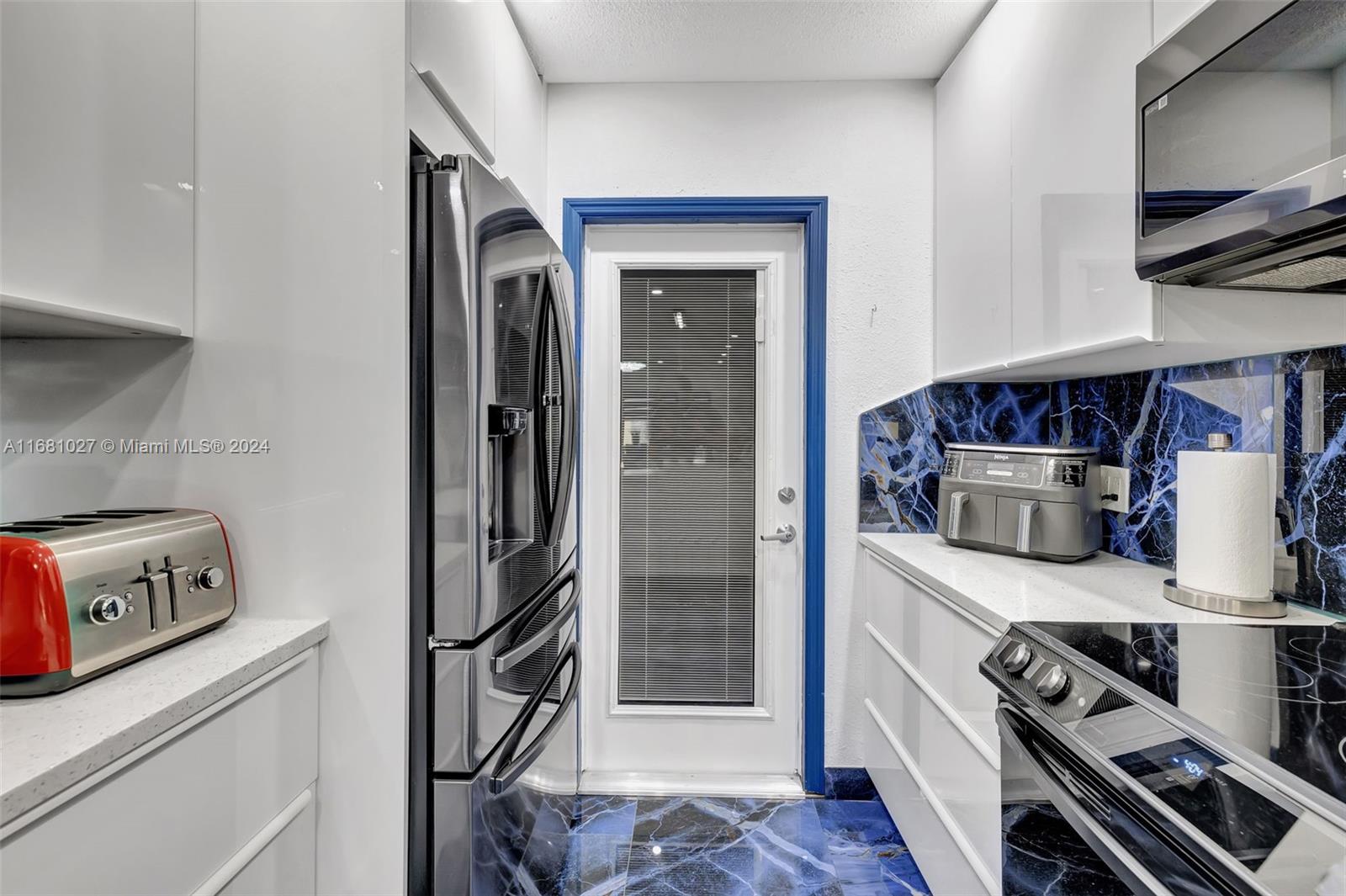 KAHLUA GARDENS CONDO - Residential